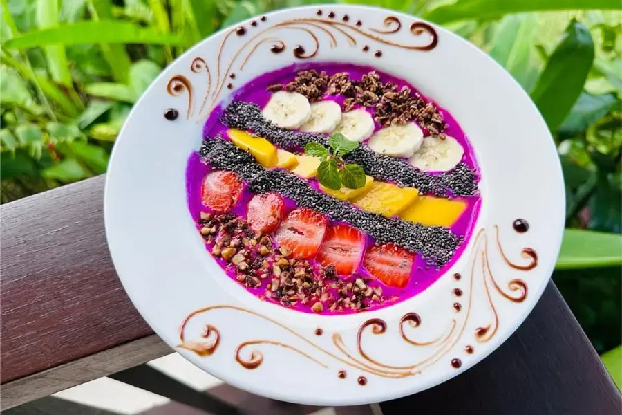 Dragon Fruit Smoothie Bowl at Annam, BeingSattvaa